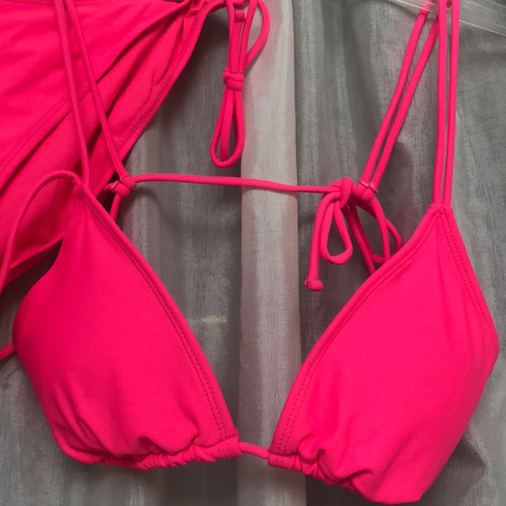 George bikini - Picture 2 of 15